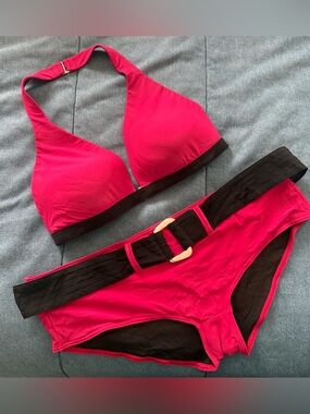 Victoria's Secret - Bright & Bold Pink and Black Belted Bikini- 36D/XL